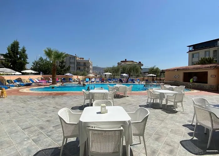 Oya Family Aparthotel 4*