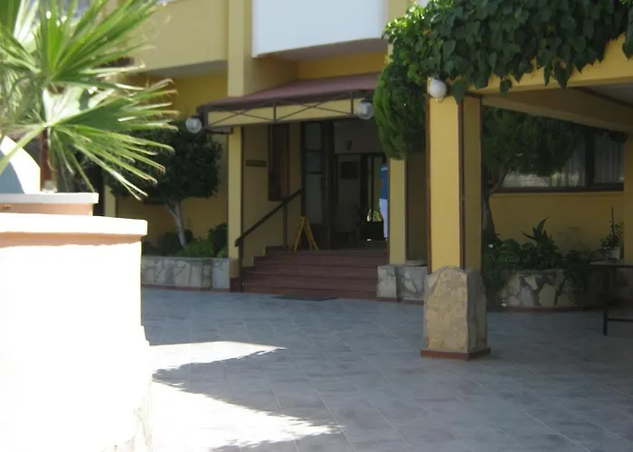 Oya Family Aparthotel