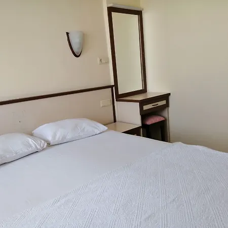 Hotel de apartamente Oya Family 4*