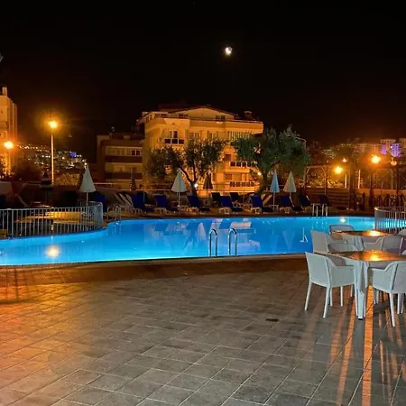 Oya Family Aparthotel 3*