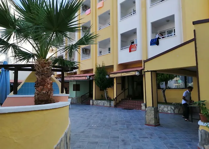 Apartmanhotel Oya Family 4*