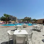Oya Family Lägenhetshotell 4*
